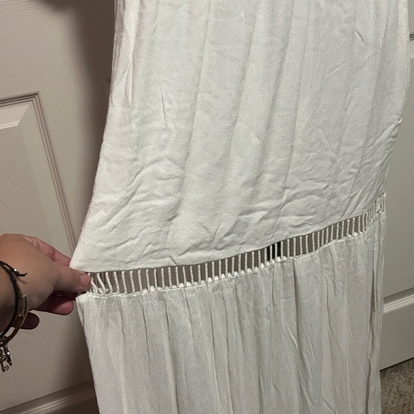 White flutter sleeves maxi dress - Picture 4 of 7